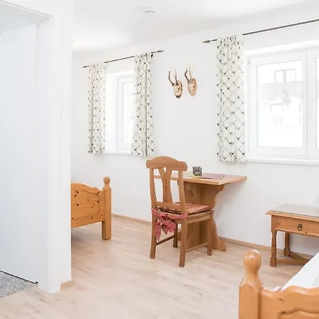 Zum Hirsch Lägenhet *